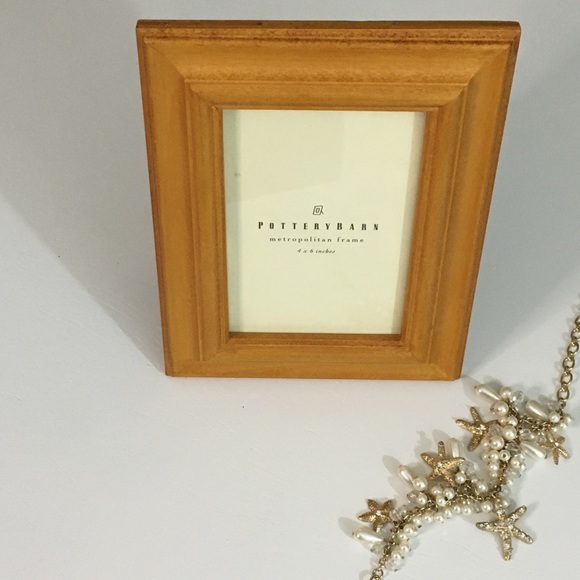 Potterybarn | 4x6 Metropolitan Wood Frame - Picture 2 of 7